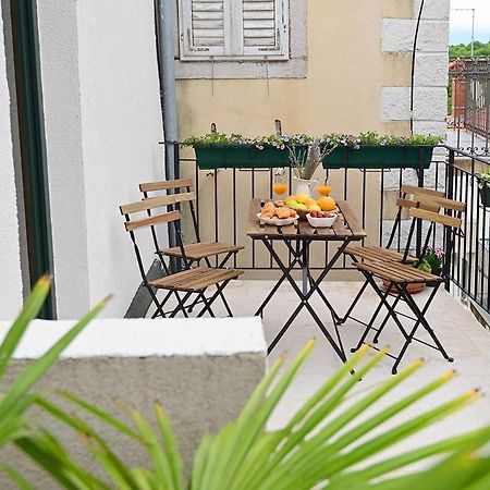Apartment D & Studio L Dobrinj Zewnętrze zdjęcie