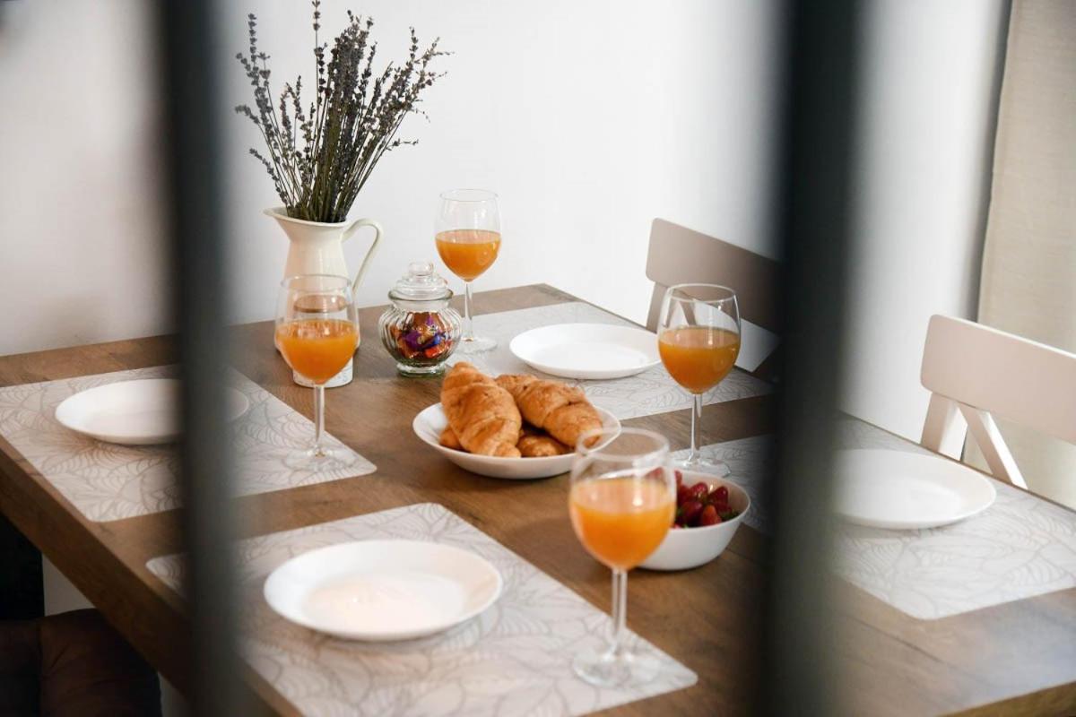 Apartment D & Studio L Dobrinj Zewnętrze zdjęcie