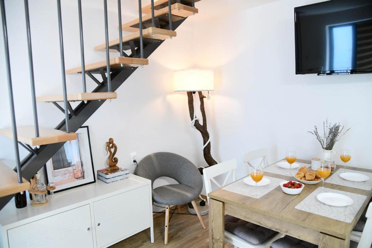 Apartment D & Studio L Dobrinj Zewnętrze zdjęcie