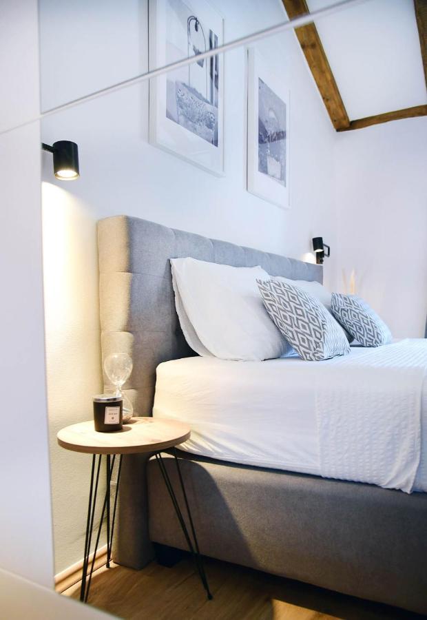 Apartment D & Studio L Dobrinj Zewnętrze zdjęcie