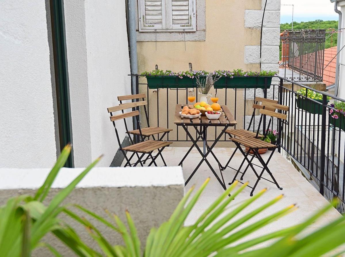Apartment D & Studio L Dobrinj Zewnętrze zdjęcie