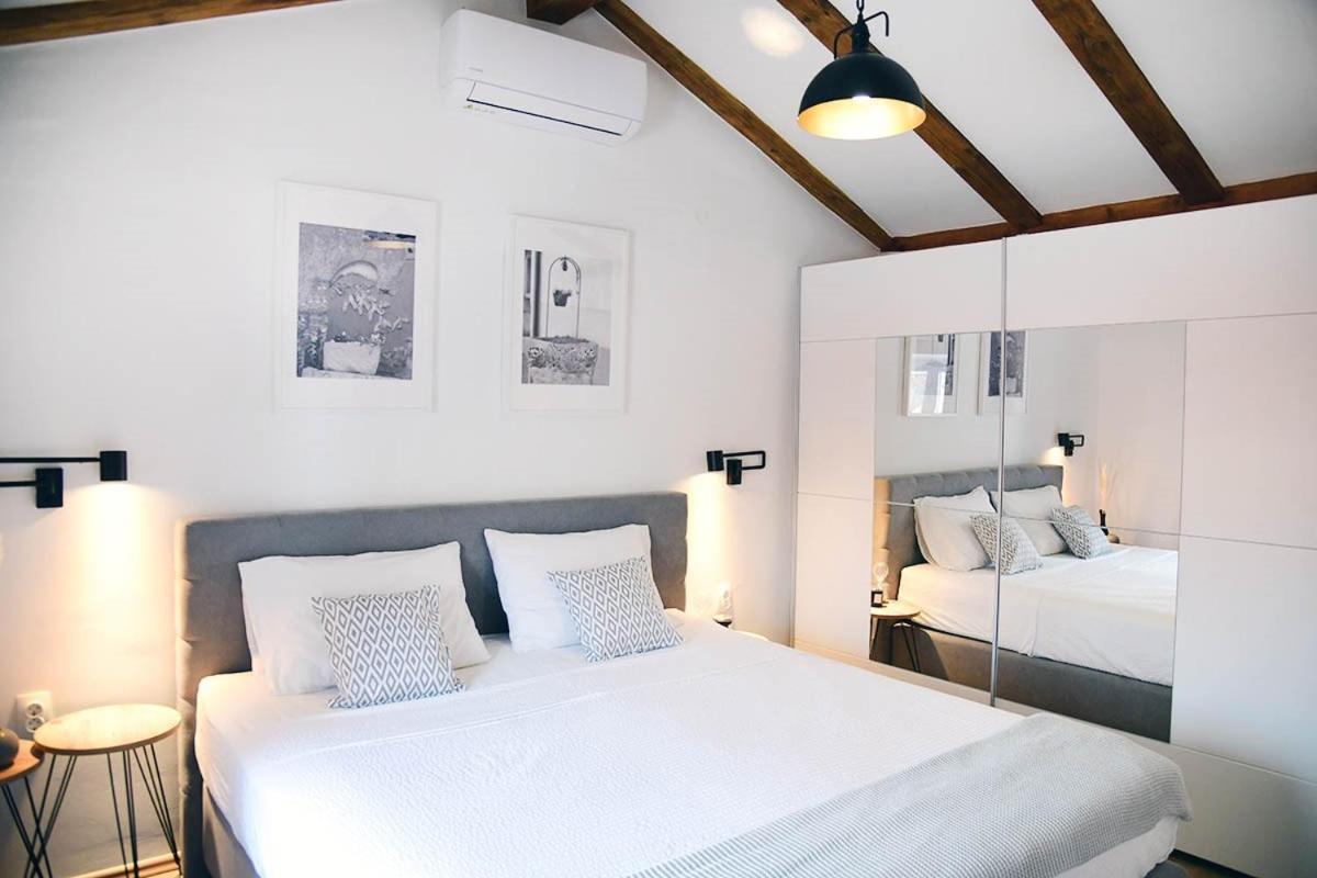 Apartment D & Studio L Dobrinj Zewnętrze zdjęcie